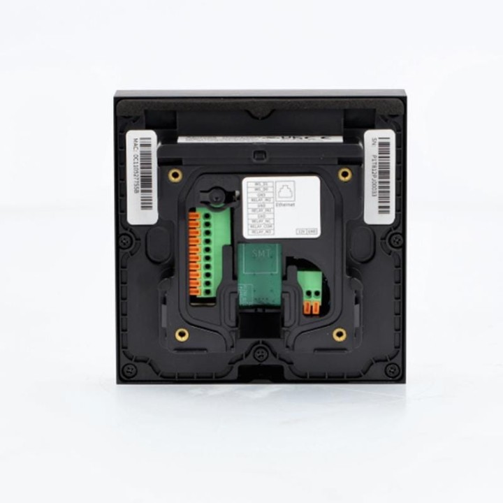 Akuvox A02 to terminal kontroli dostępu oparty na protokole IP, który łączy kontroler drzwi i czytnik kart w jednym urządzeniu. Obsługuje numery PIN, karty RFID i dostęp mobilny za pośrednictwem NFC, oferując użytkownikom elastyczność w zakres