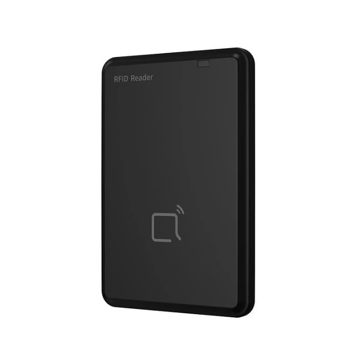 Czytnik kart dostępowych po USB Obsługuje odczyt danych z kart w różnych zakresach częstotliwości Gotowy do użycia bez instalacji sterowników Kompatybilny z systemami Windows i macOS